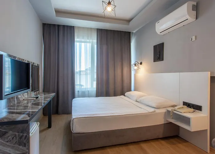 Aslan - Ex Otel Alanya